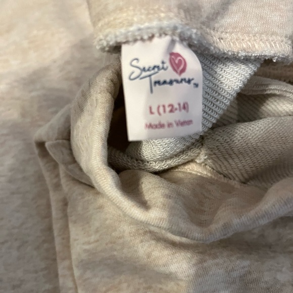 NWot never worn - Picture 2 of 3